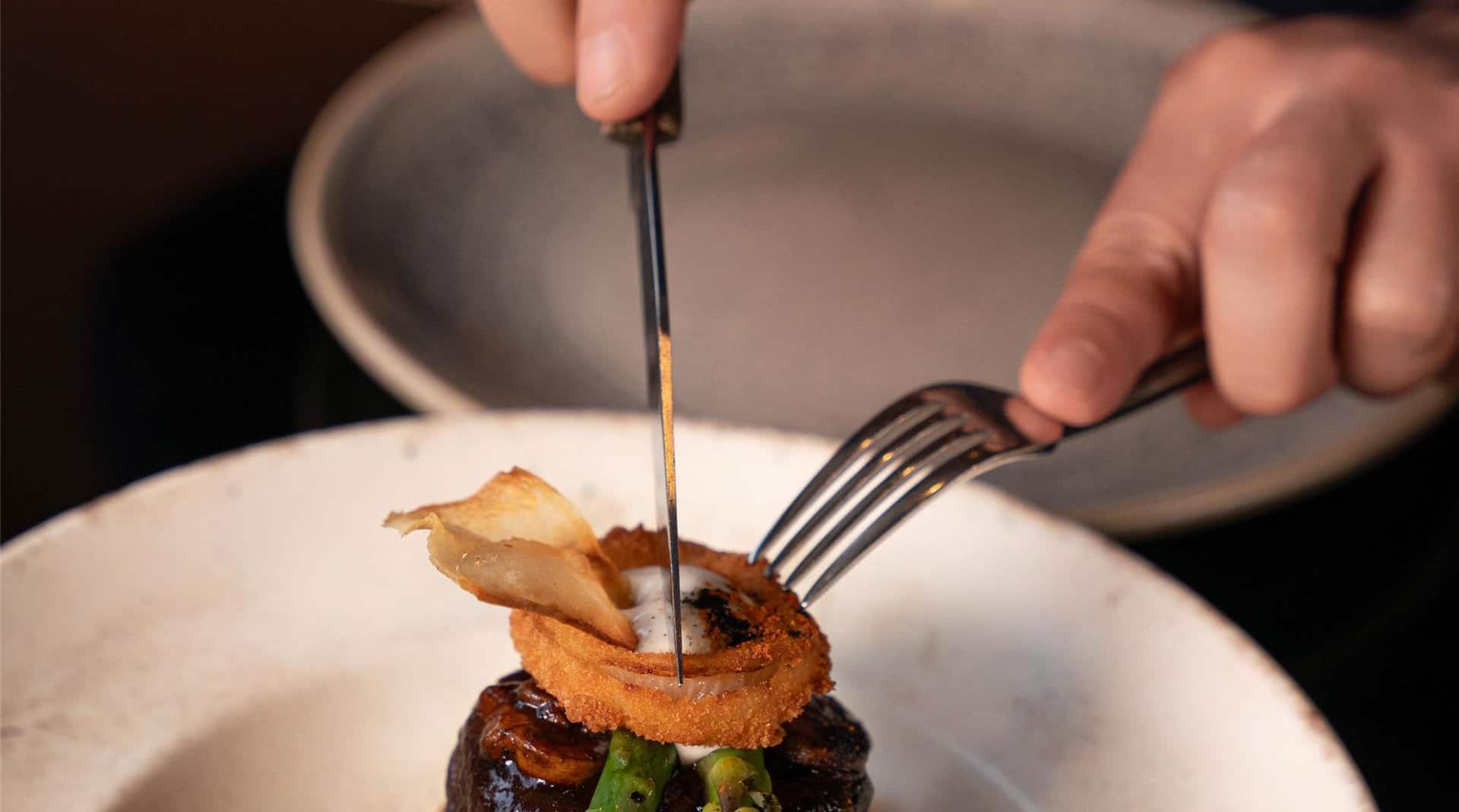 Radisson Hotel Dubai Damac Hills - Firelake Grill