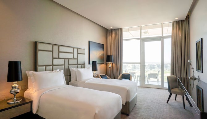 Radisson Hotel Dubai Damac Hills - Standard twin room golf course view