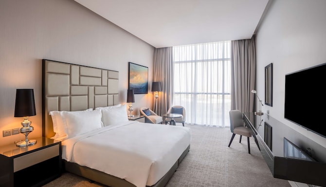 Radisson Hotel Dubai Damac Hills - Accessible room