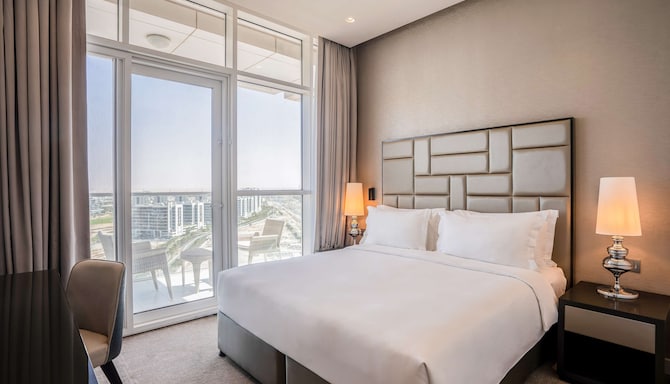 Radisson Hotel Dubai Damac Hills - Superior Room