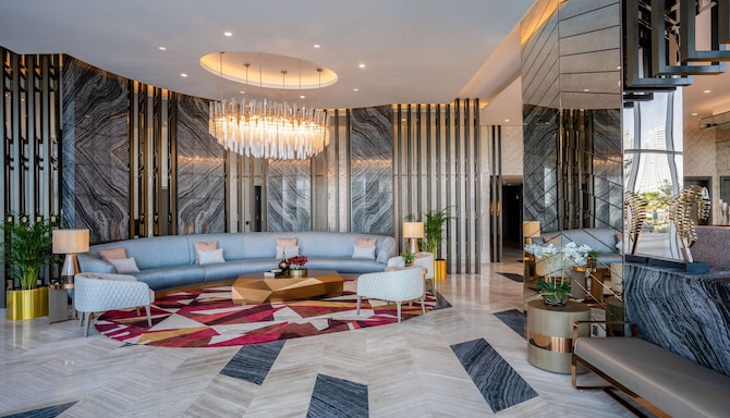 Radisson Hotel, Dubai Damac Hills - Lobby