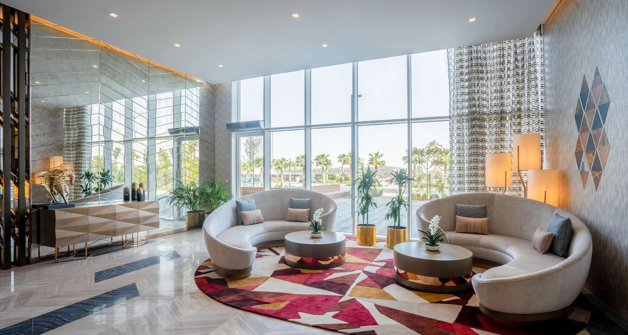 Radisson Hotel Dubai Damac Hills - Lobby