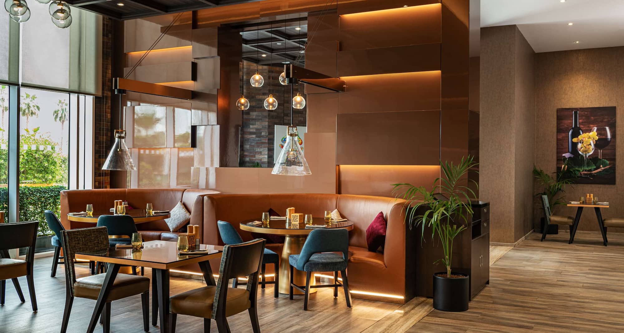 Radisson Hotel Dubai Damac Hills - Fire Lake Restaurant middle section