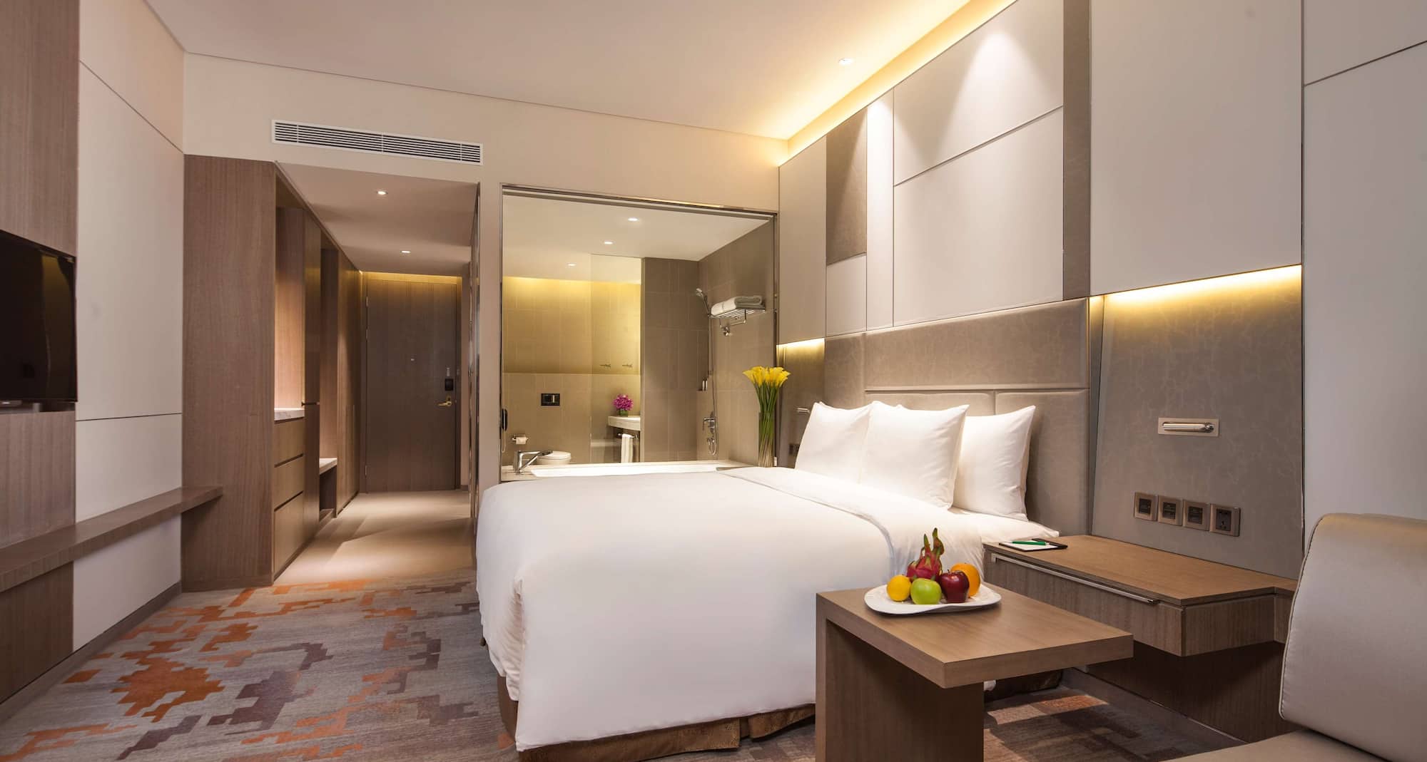 Radisson Hotel Exhibition Center Shanghai - Superior Room