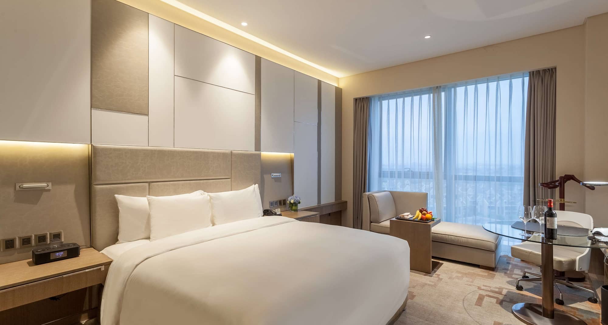 Radisson Hotel Exhibition Center Shanghai - Superior Room