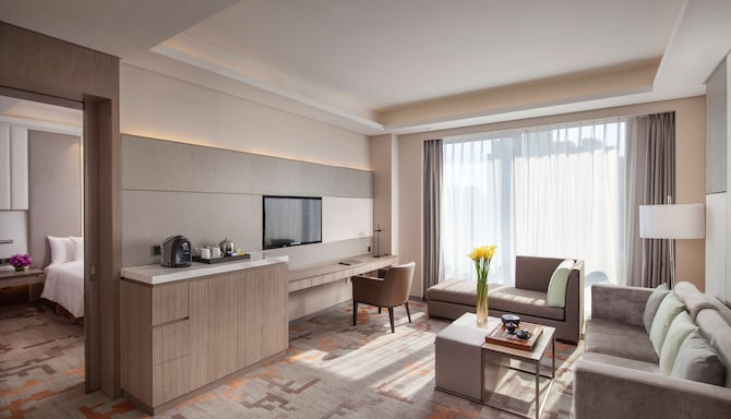 Radisson Hotel Exhibition Center Shanghai - Business Class Suite