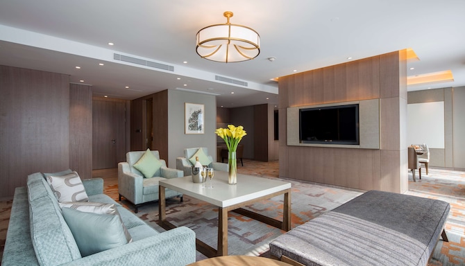 Radisson Hotel Exhibition Center Shanghai - Presidential Suite