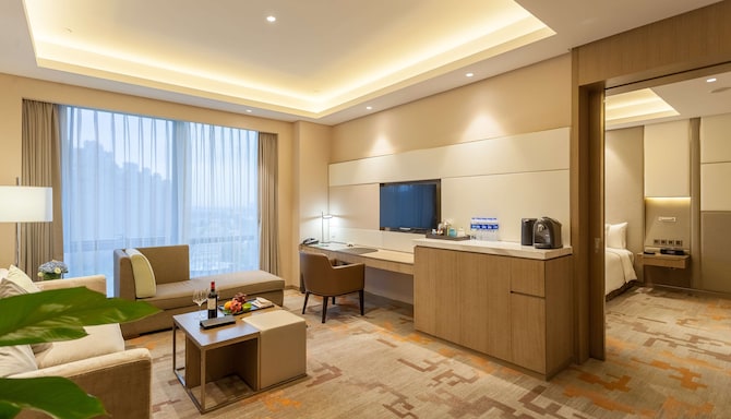 Radisson Hotel Exhibition Center Shanghai - Executive Suite