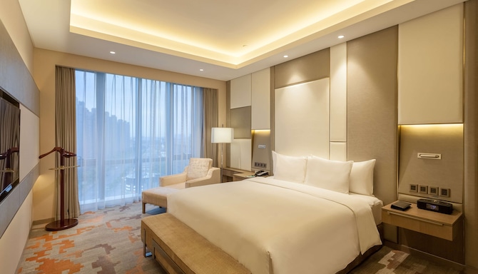 Radisson Hotel Exhibition Center Shanghai - Executive Suite
