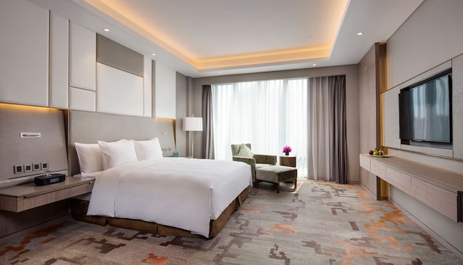 Radisson Hotel Exhibition Center Shanghai - Presidential Suite