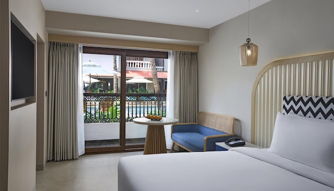Radisson Hotel Goa Candolim - Executive Room Pool View
