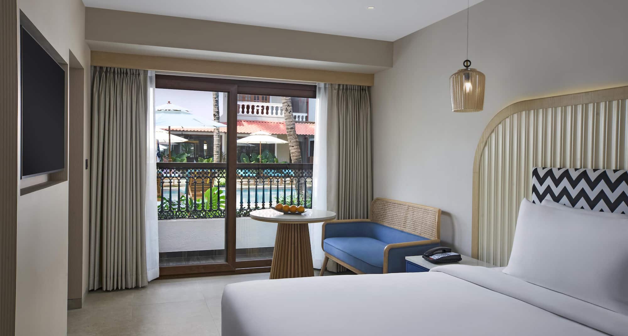Radisson Hotel Goa Candolim - Executive Room Pool View