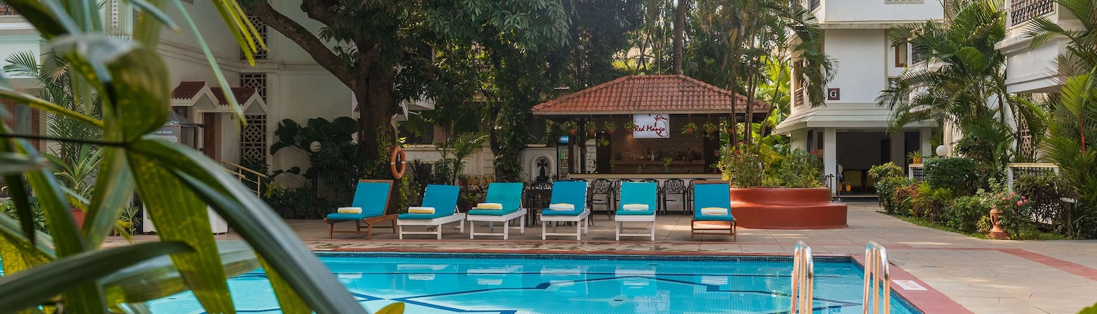 Radisson Hotel Goa Candolim - Swimming Pool