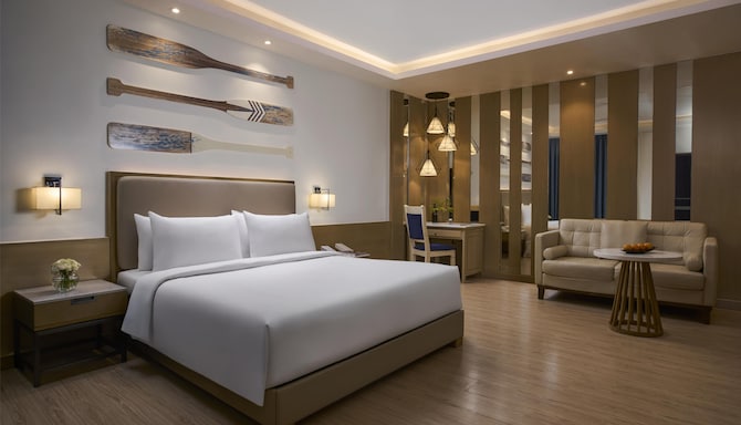 Radisson Hotel Goa Candolim - Junior Suite Pool View