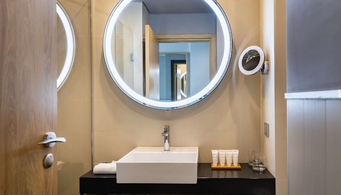 Radisson Hotel Gorizont Rostov-on-Don - Guest room bathroom