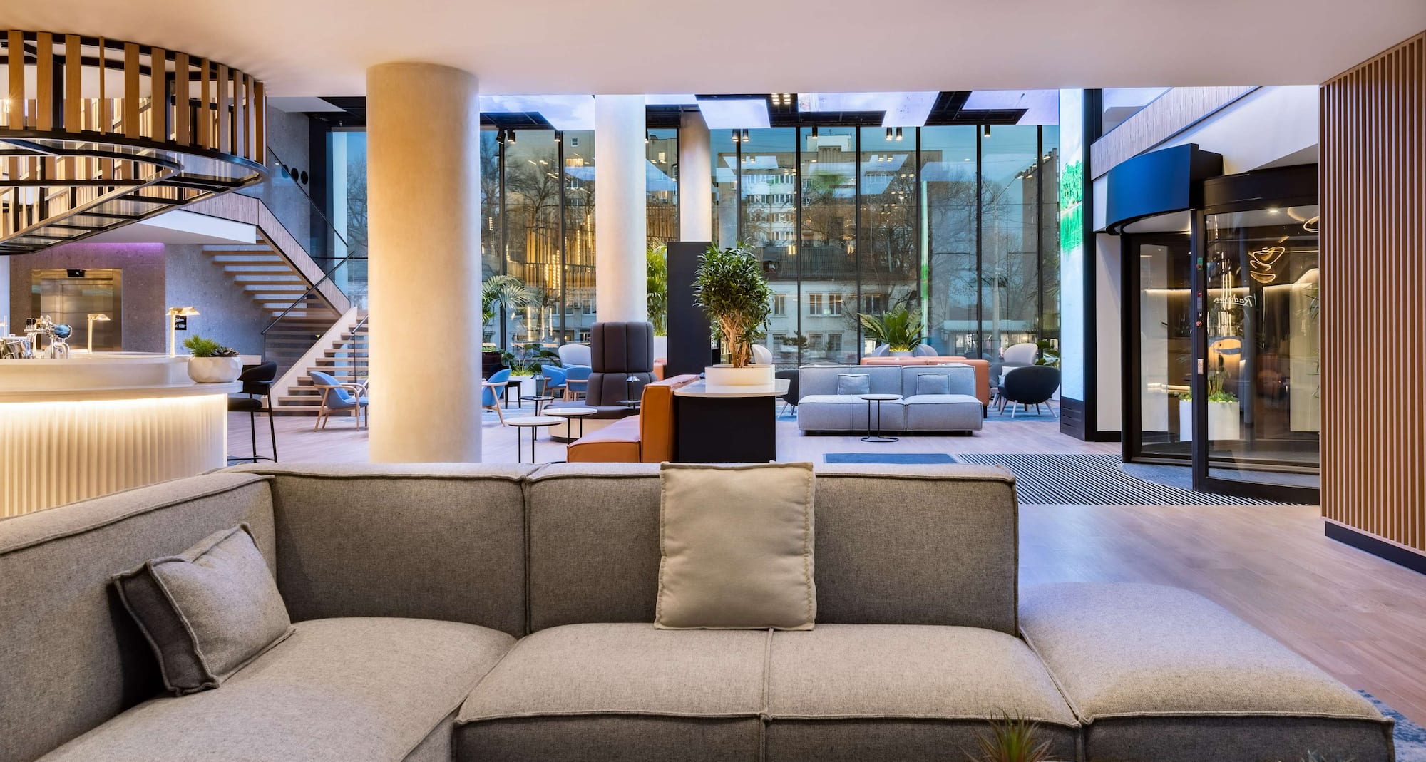 Radisson Hotel Gorizont Rostov-on-Don - Lobby