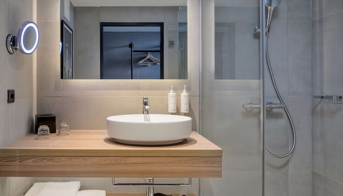 Radisson Hotel Graz - Guest Bath