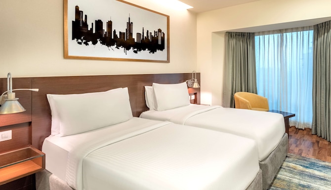 Radisson Hotel Gurugram Sohna Road City Center - Superior Room
