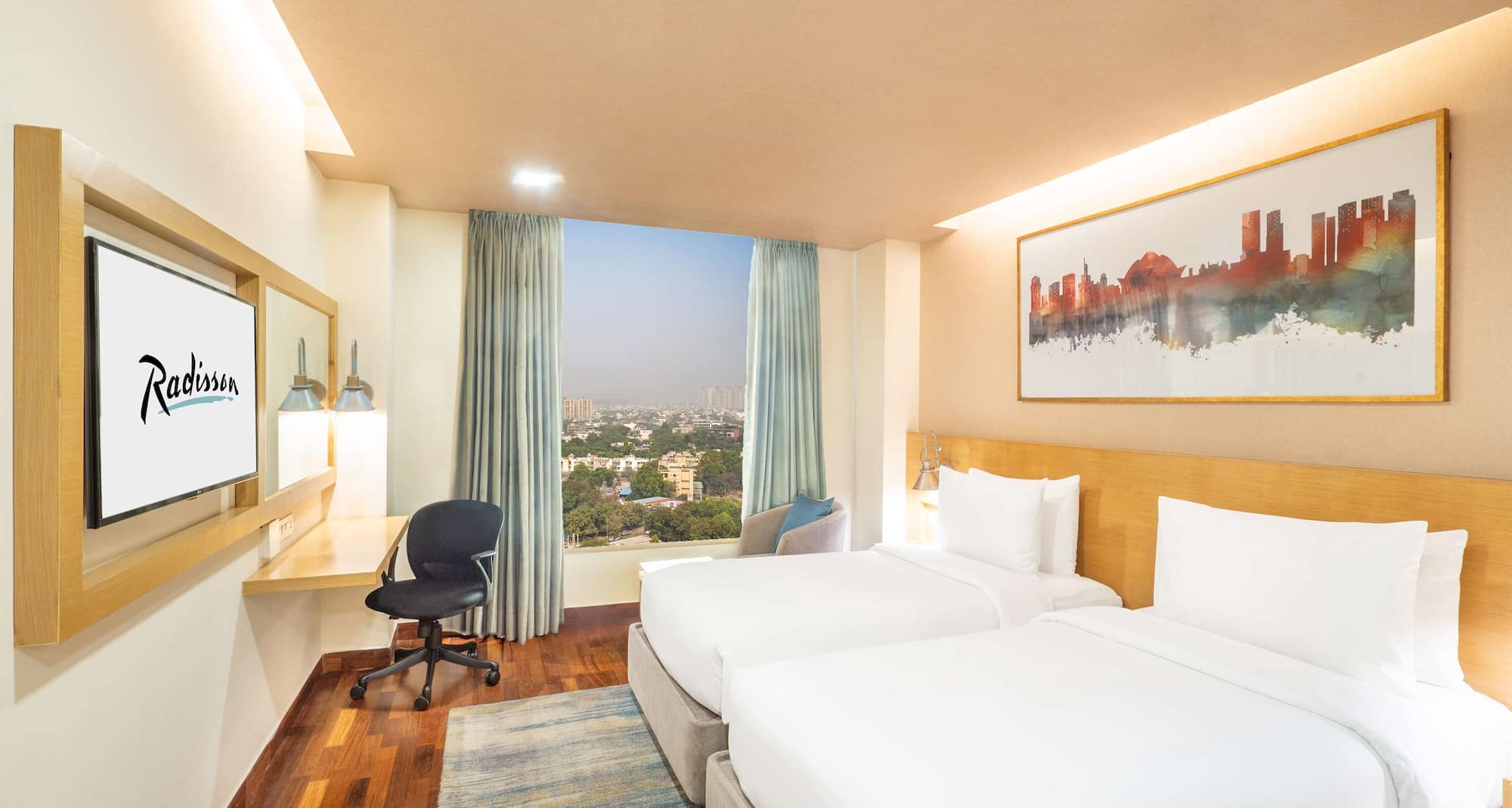 Radisson Hotel Gurugram Sohna Road City Center - Deluxe Twin Bedroom