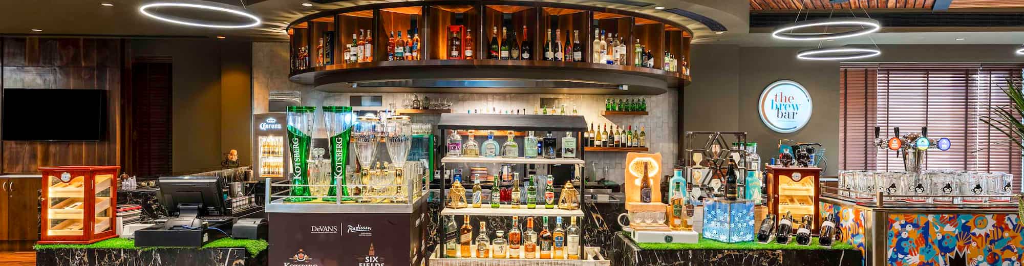 Radisson Hotel Gurugram Udyog Vihar - The Brew Bar