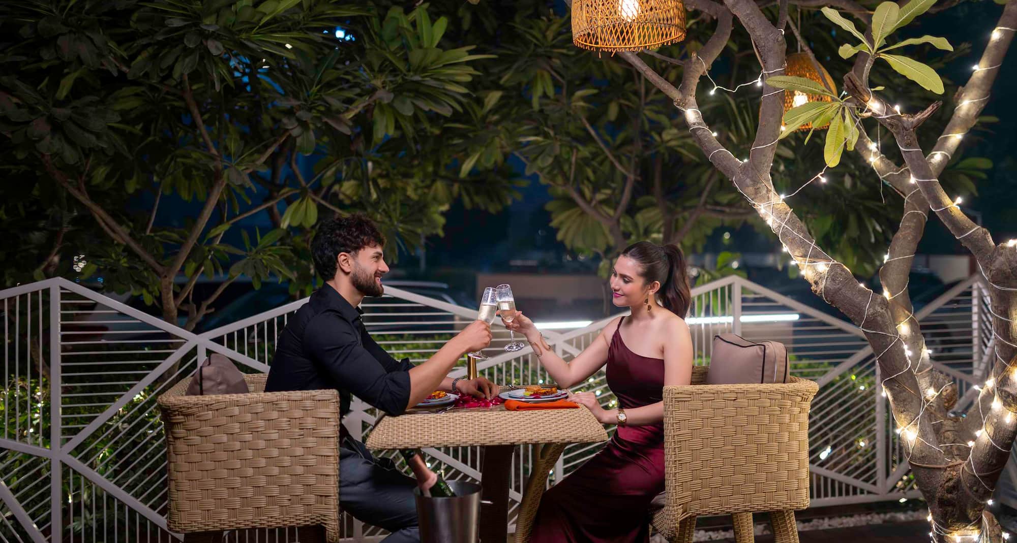 Radisson Hotel Gurugram Udyog Vihar - Alfresco