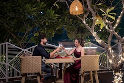 Radisson Hotel Gurugram Udyog Vihar - Alfresco