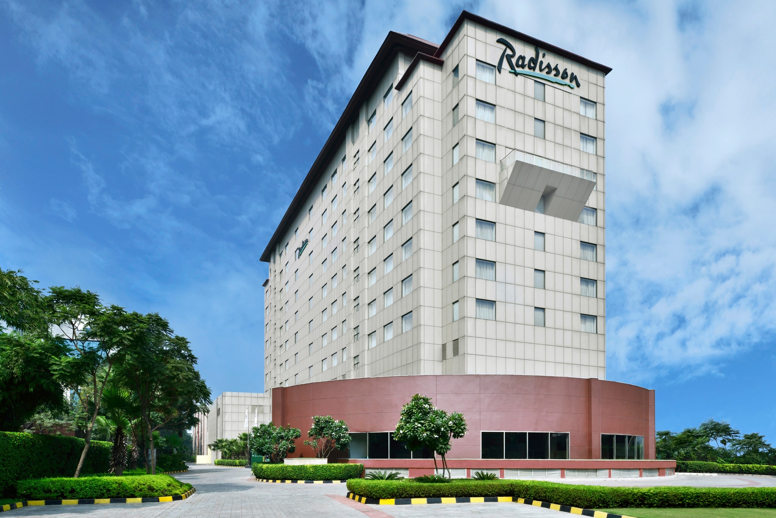 Radisson Hotel Gurugram Udyog Vihar - Hotel Video