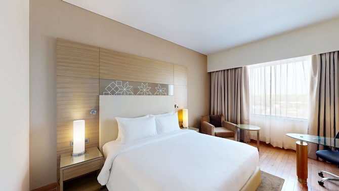 Radisson Hotel Gurugram Udyog Vihar - Superior Room