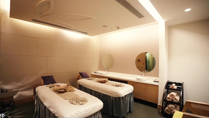 Radisson Hotel Gurugram Udyog Vihar - Spa