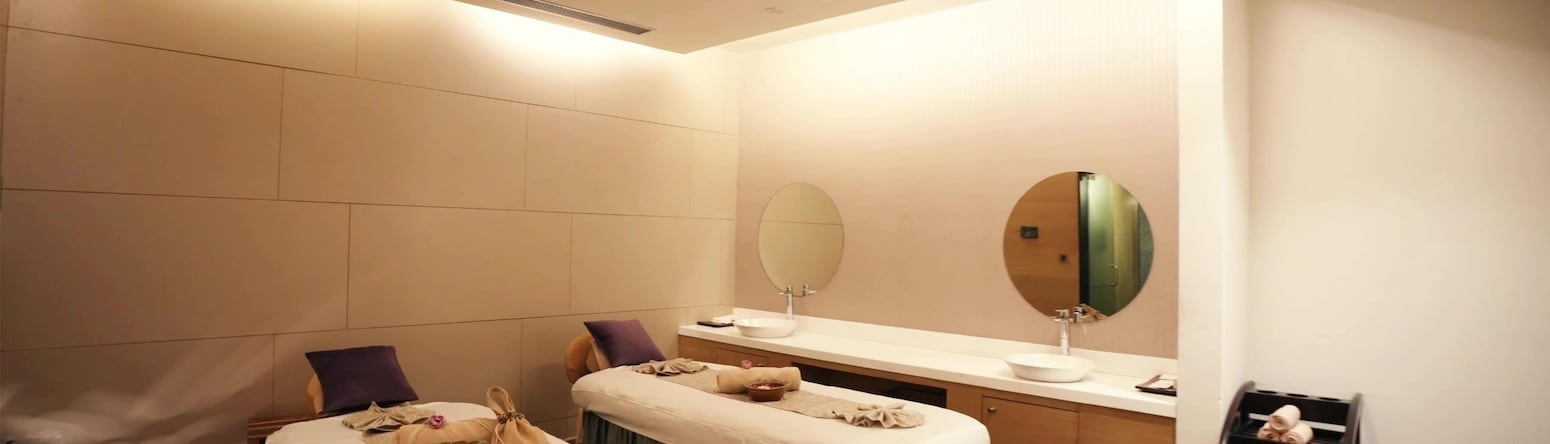 Radisson Hotel Gurugram Udyog Vihar - Spa