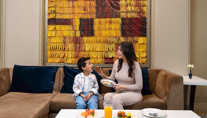 Radisson Hotel Gurugram Udyog Vihar - Suite