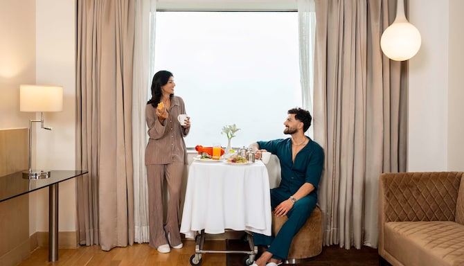 Radisson Hotel Gurugram Udyog Vihar - Suite