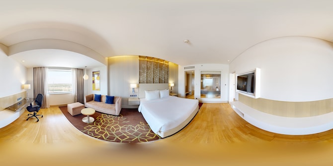 Radisson Hotel Gurugram Udyog Vihar - Presidential Suite