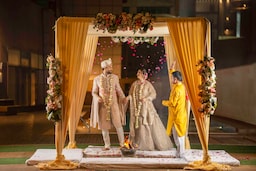 Radisson Hotel Gurugram Udyog Vihar - Pool - Couple Vedi