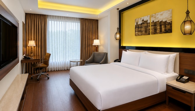 Radisson Hotel Gwalior - One Bedroom Suite Room