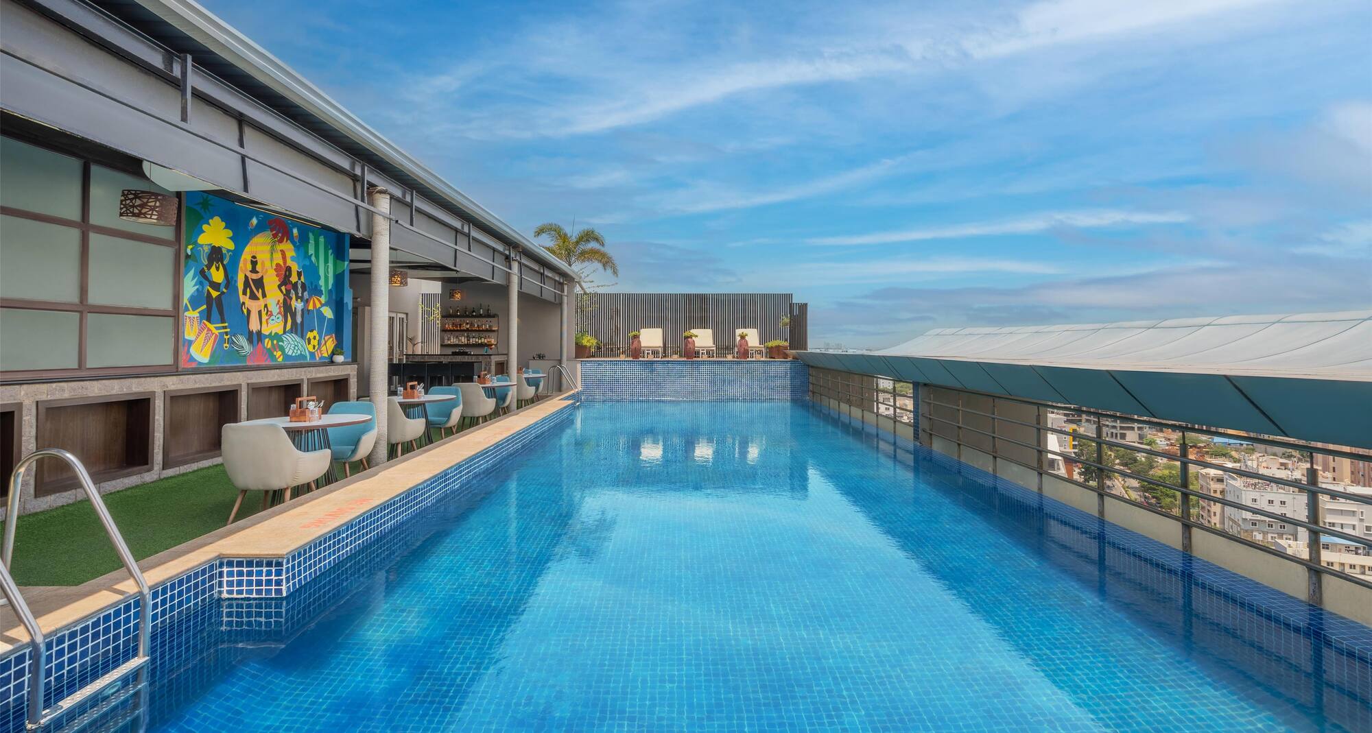 Radisson Hotel Hightec City Hyderabad - Pool