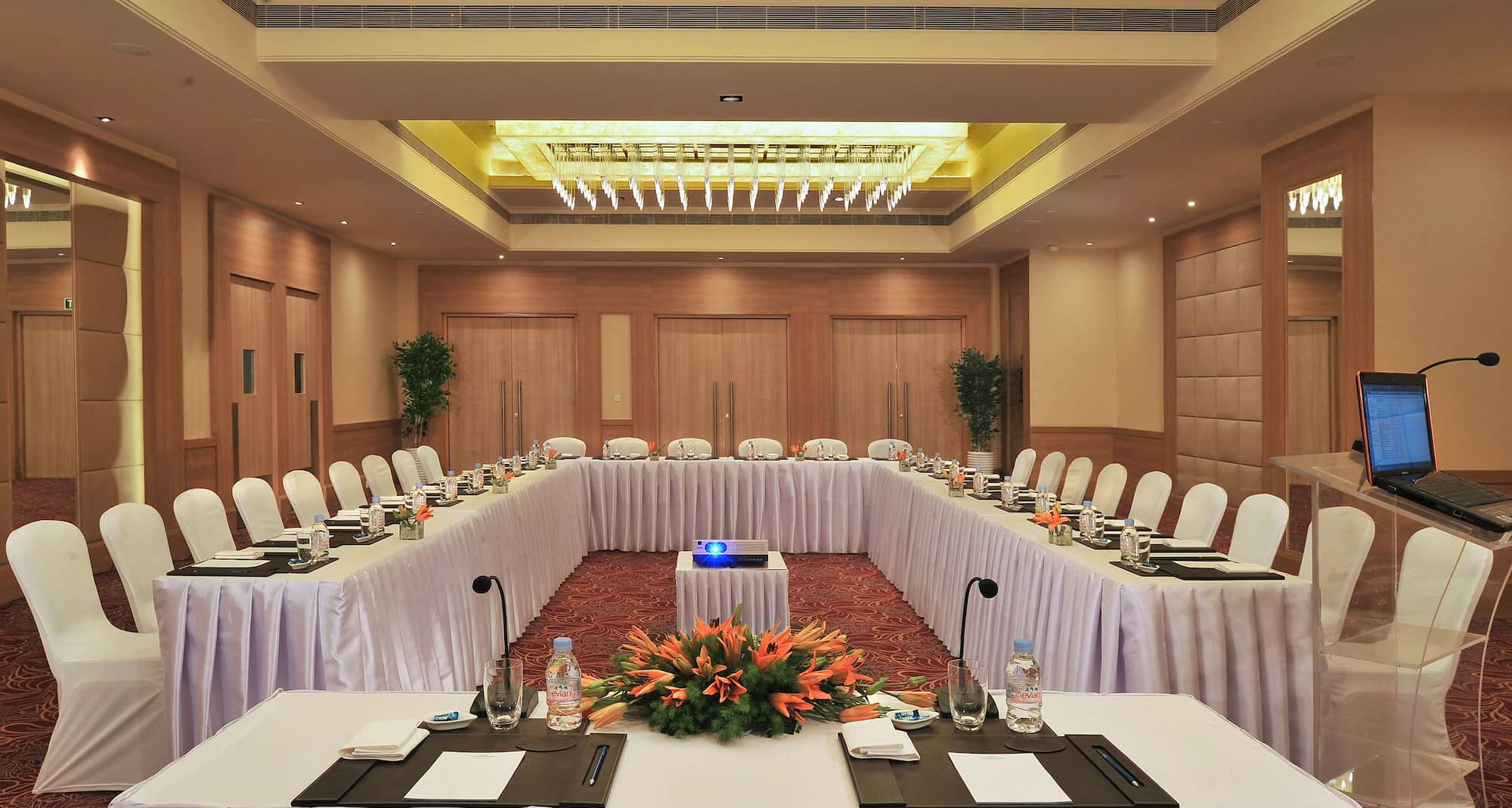 Radisson Hyderabad Hitec City - Crystal