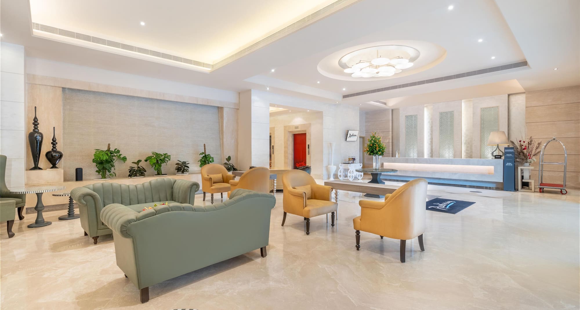 Radisson Hotel Hyderabad Hitec City - Reception