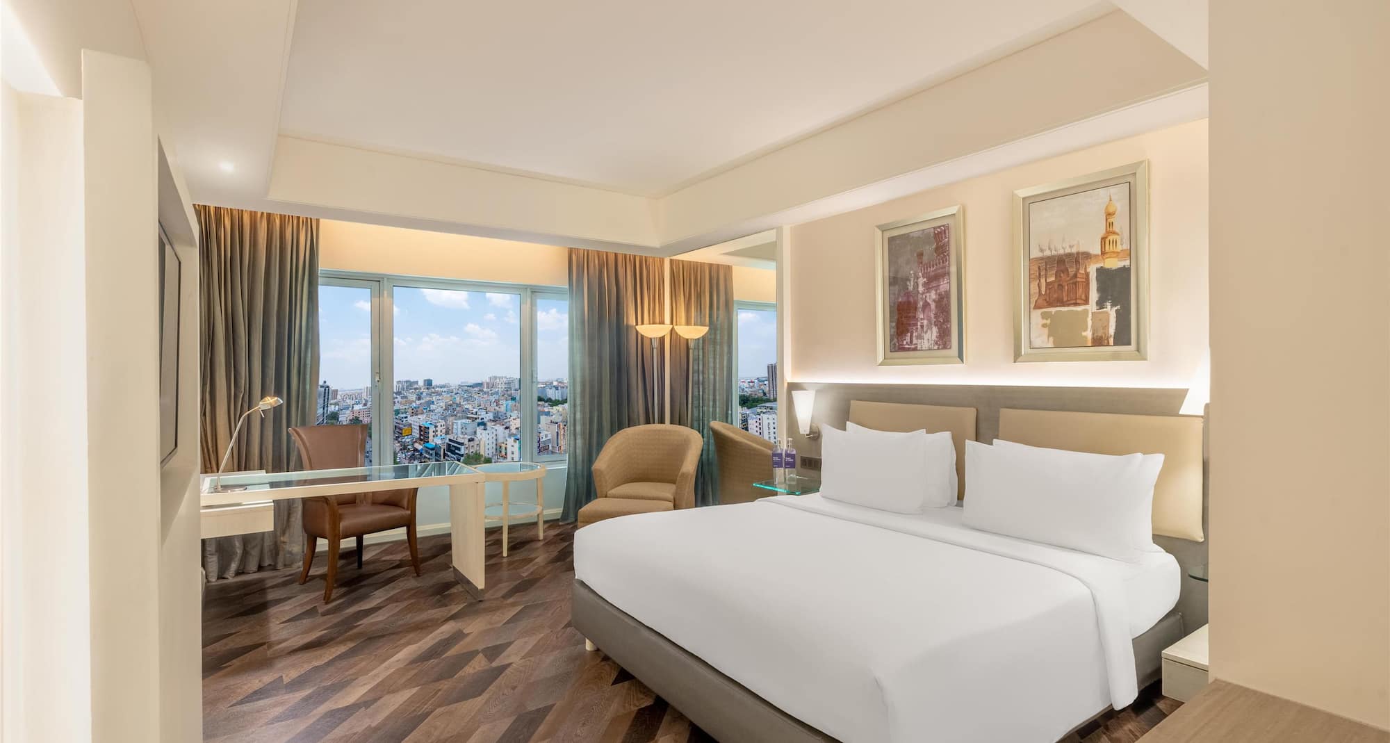 Radisson Hotel Hyderabad Hitec City - Executive Suite City View