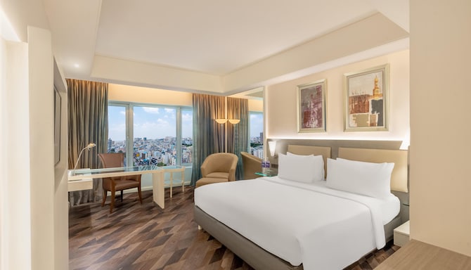 Radisson Hotel Hyderabad Hitec City - Executive Suite City View