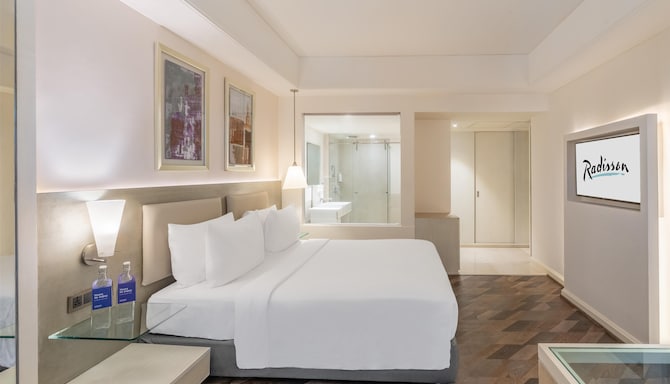 Radisson Hotel Hyderabad Hitec City - Executive Suite