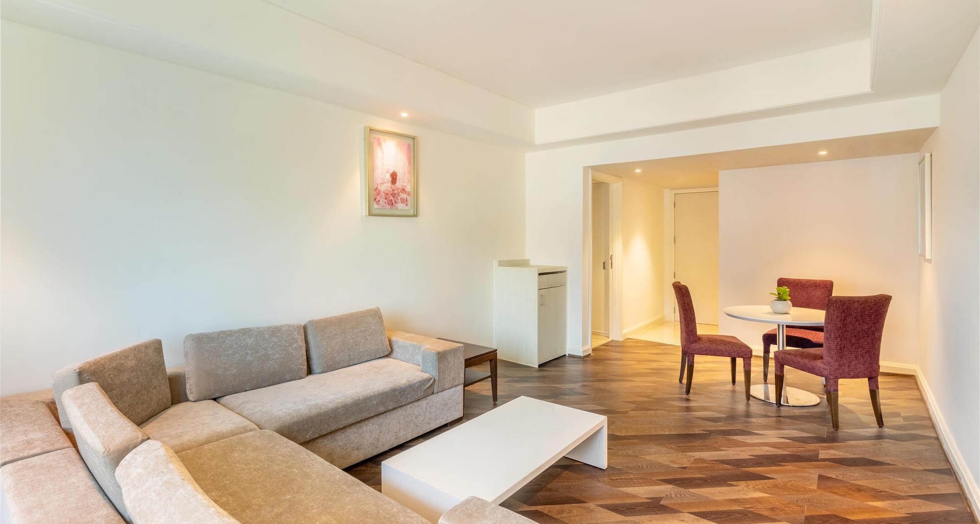 Radisson Hotel Hyderabad Hitec City - Executive Suite Living Room