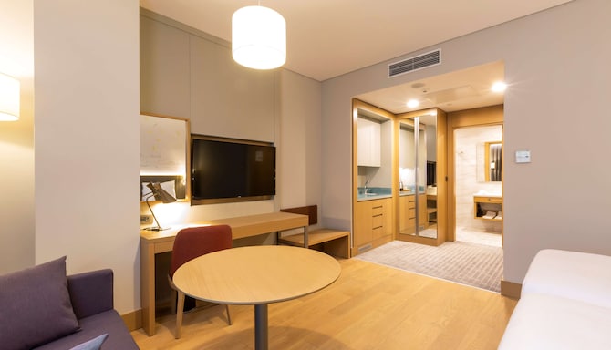 Radisson Hotel Istanbul Harbiye - Premium Room with balcony
