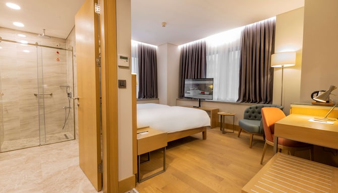 Radisson Hotel Istanbul Harbiye - Superior Room