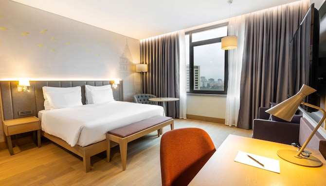 Radisson Hotel Istanbul Harbiye - Premium Room