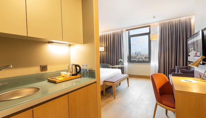 Radisson Hotel Istanbul Harbiye - Superior  Room