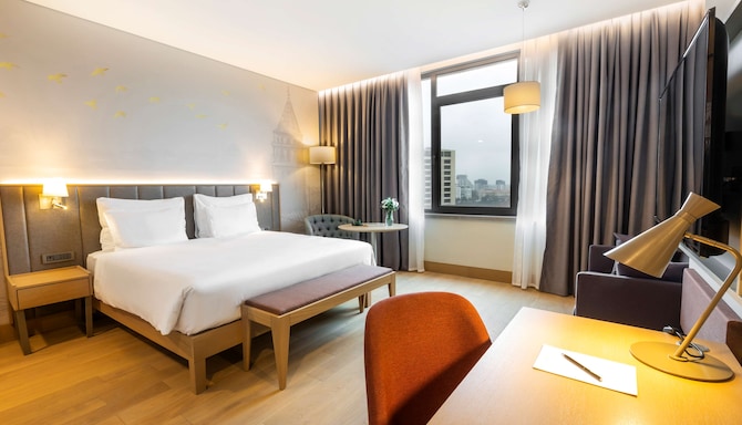 Radisson Hotel Istanbul Harbiye - Superior  Room