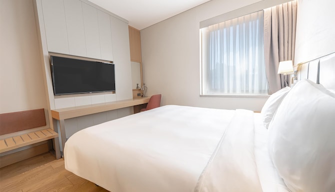 Radisson Hotel Istanbul Harbiye - Guest room