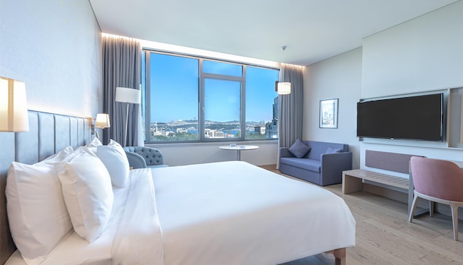 Radisson Hotel Istanbul Harbiye - Guest room