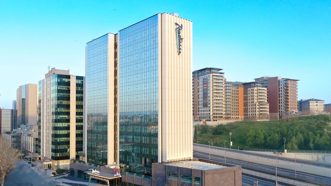Radisson Hotel Istanbul Merter - Exterior
